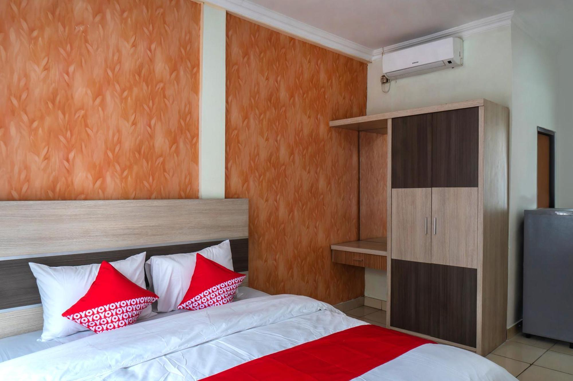 Super Oyo 617 Sukaraja Residence Syariah Bandung Dış mekan fotoğraf